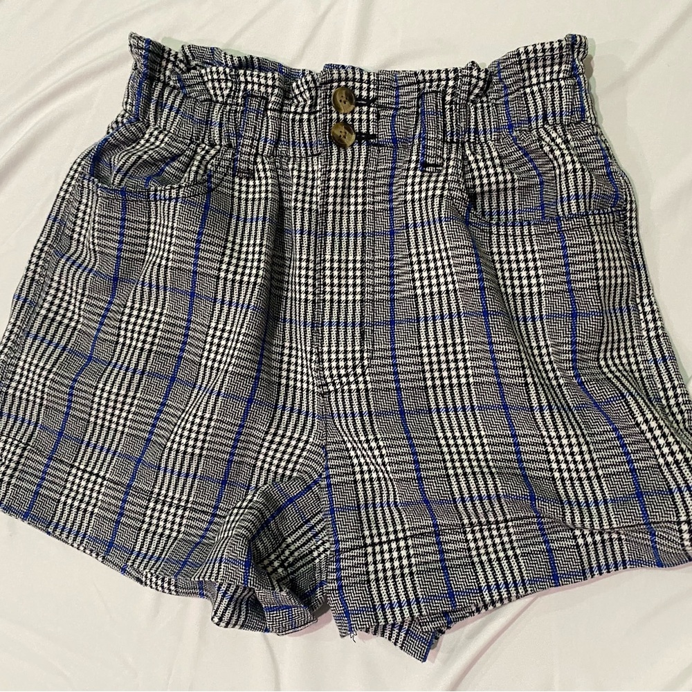 Plaid short